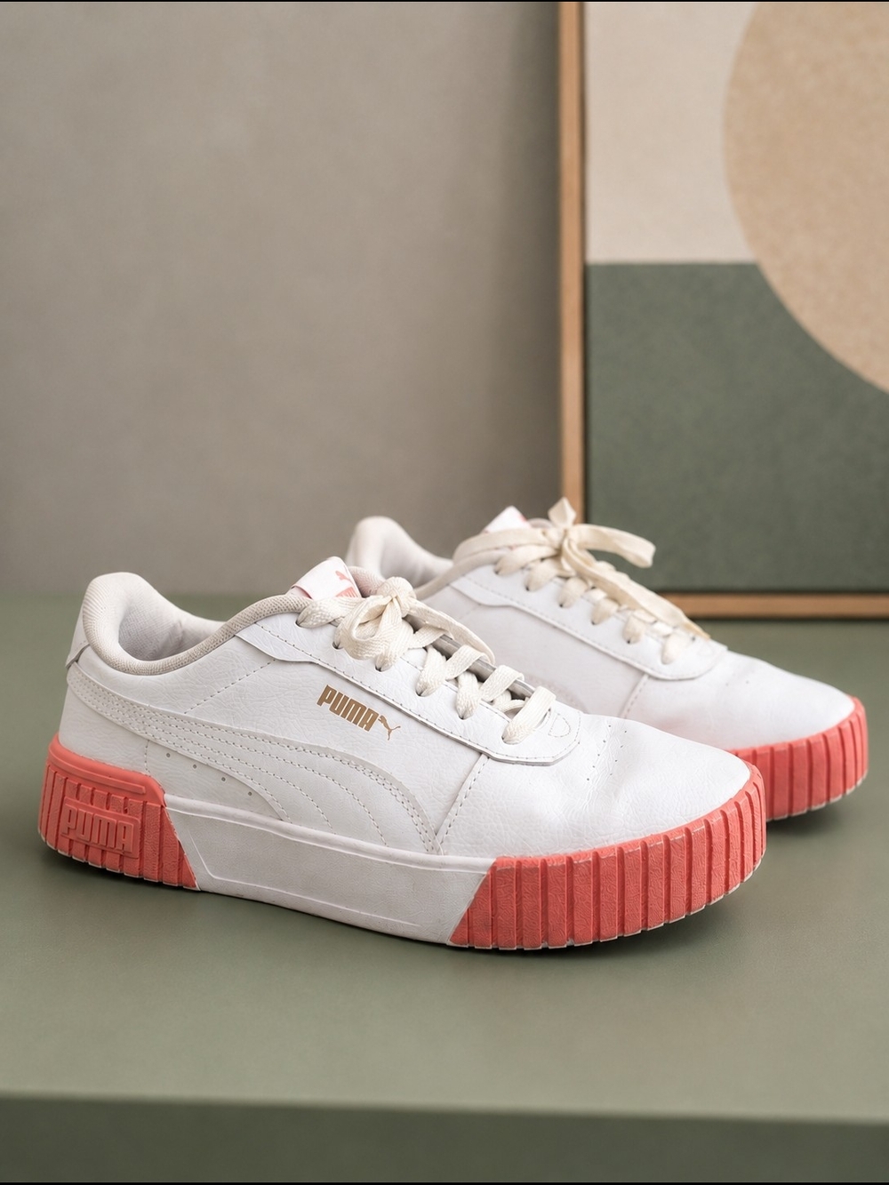 Puma Women’s White Leather Platform Sneaker with Coral Sole SZ 8.5